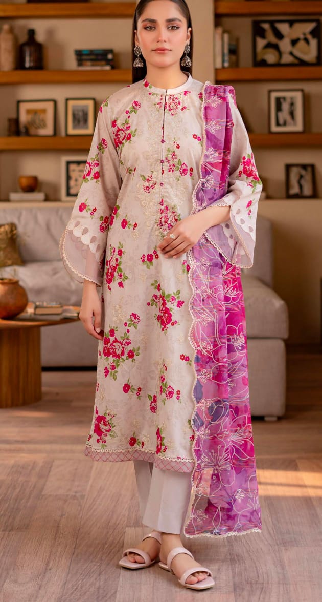 Embroidered Lawn Suit | D-001